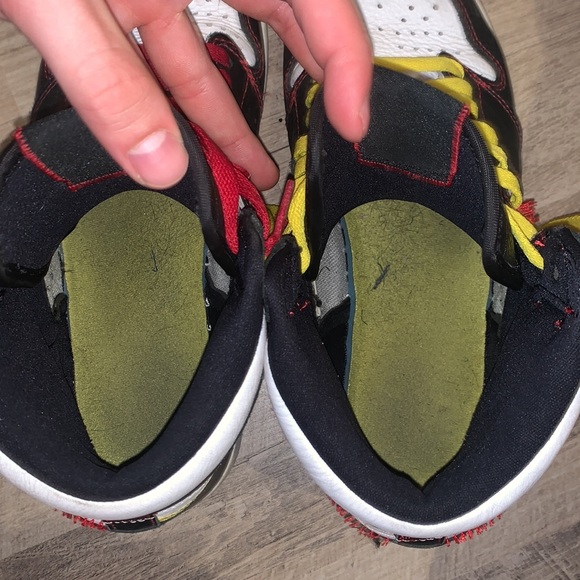 Air Jordan 1 Retro High OG defiant yellow - Picture 3 of 5